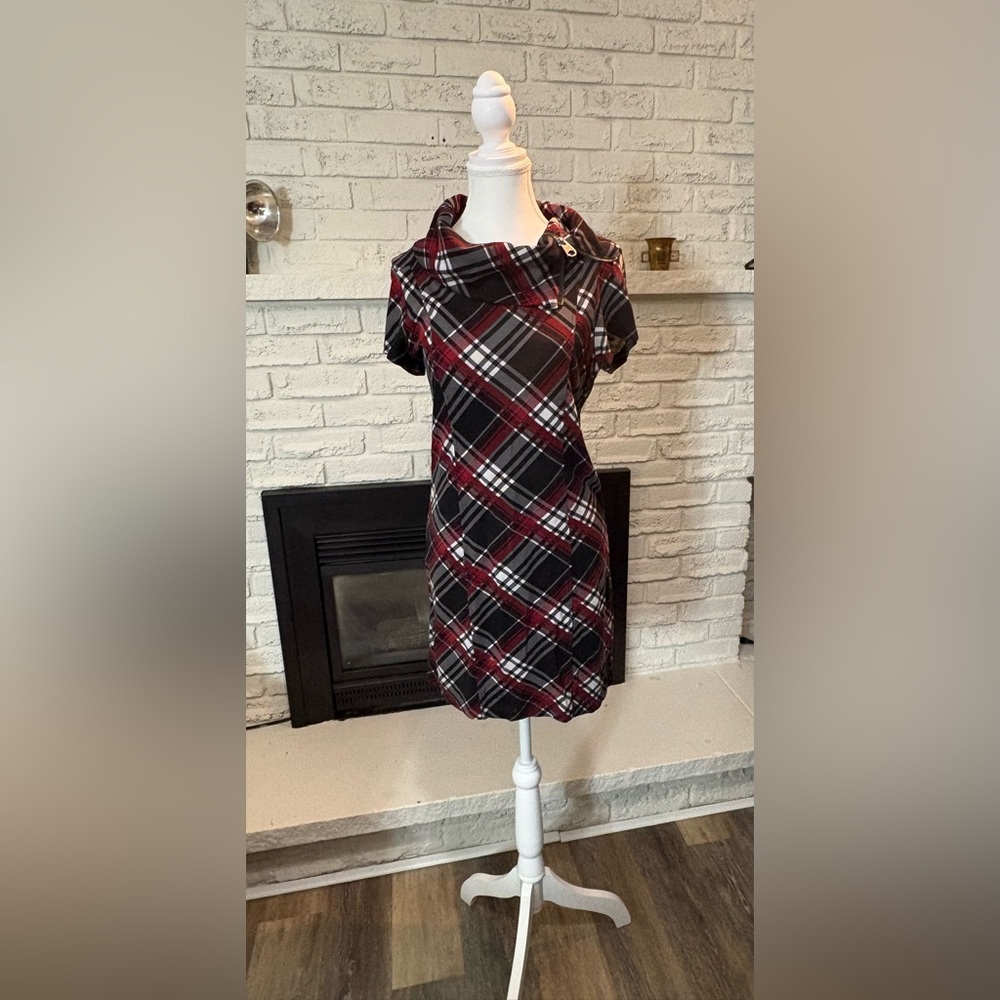 Le Chateau Plaid Mini Dress Cowl Neck Red Black Short Sleeve S